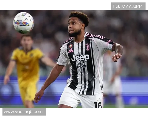 当前最受欢迎的足球明星有哪些他们的名字和成就一览